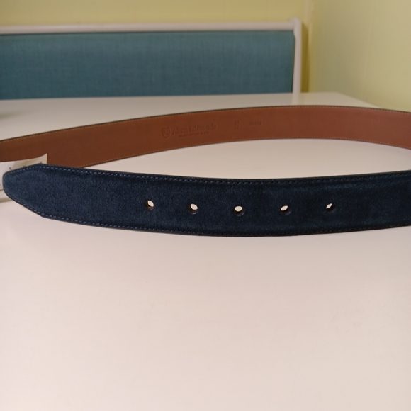 Allen Edmonds Wide Basic Suede Belt Mens 34 Navy Leather USA NWT - Picture 6 of 10